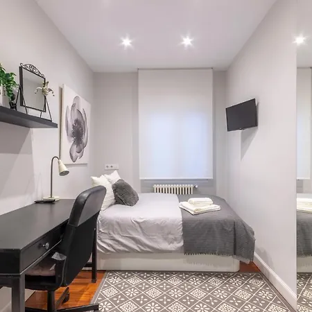 Arte V With Parking By Aston Appartement *